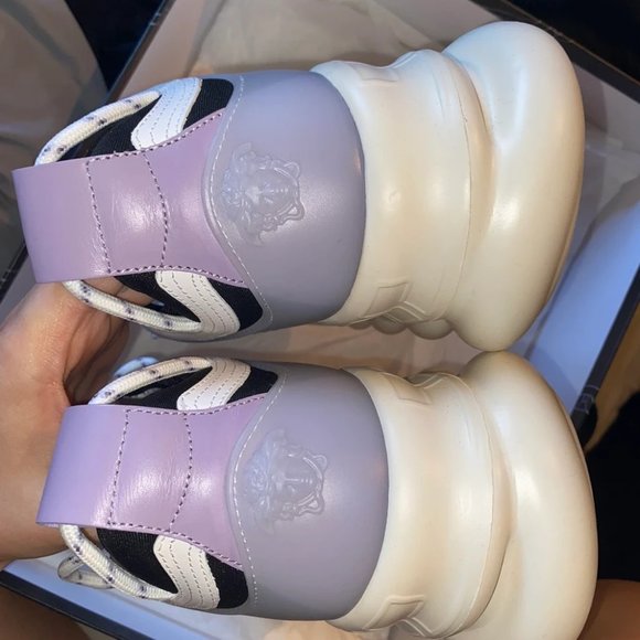 Versace Chain Reaction - Picture 7 of 11